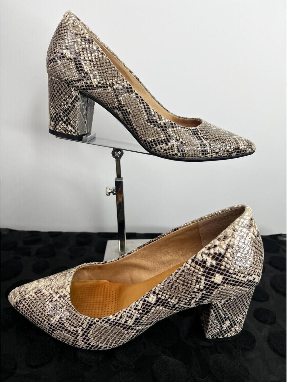 Corso Como Women’s Size 7M Snakeskin Print Block Heel Pumps Pointed Toe